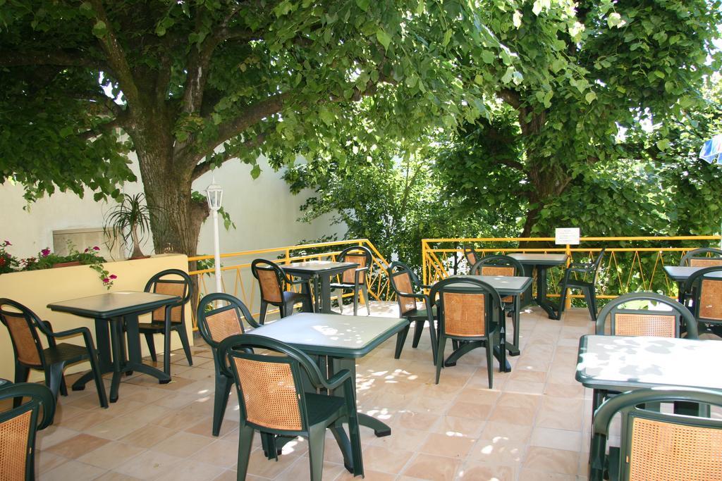 Les Ambassadeurs Logis Hotels Et Restaurant Souillac Exterior photo